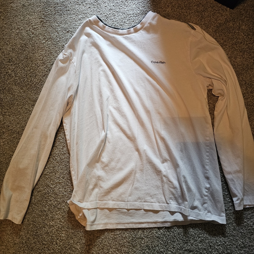 White long sleved calvin klein shirt